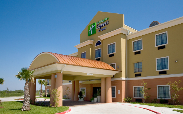 Holiday Inn Express & Suites Kingsville, an IHG Hotel