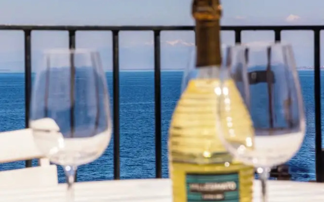 Heavenly Terrace by Napoliapartments