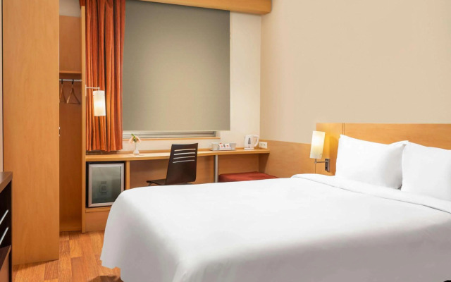 Hotel NH Valencia Las Ciencias