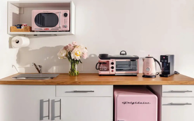 Days Inn And Suites Peachtree City