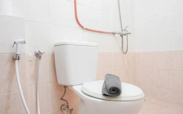 Comfort And Cozy 2Br At Gajah Mada Mediterania Apartment