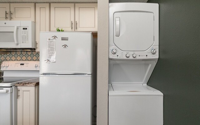 Green Meadow Getaway 2 Bedroom Condo