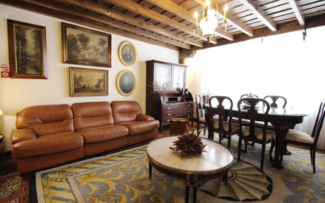 Hotel Santillana