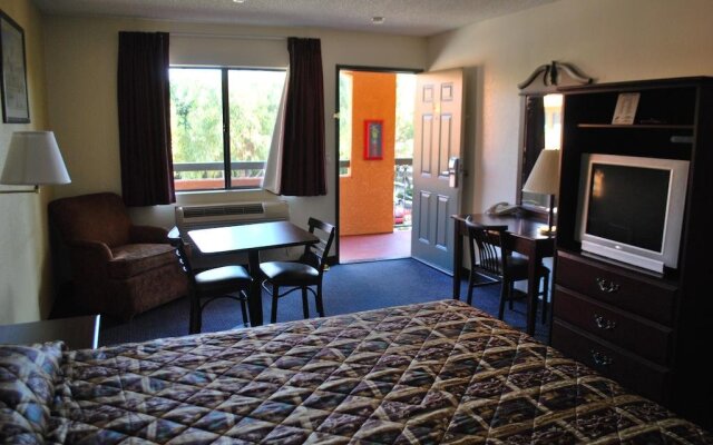 Travel Plaza Inn