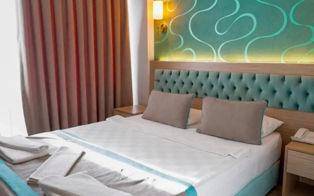 Side Lowe Hotel