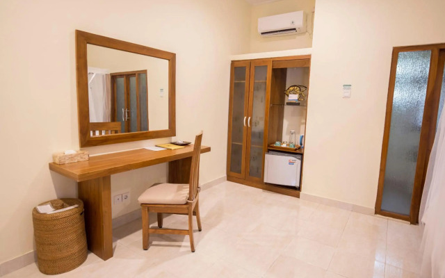 Puri Sari Beach Hotel