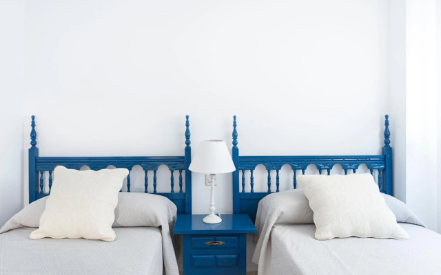 Beautiful apartment with terrace near the beach