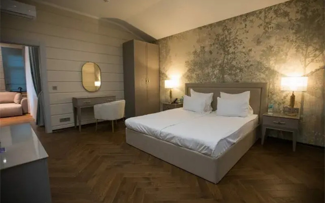 Grand Manor 5*