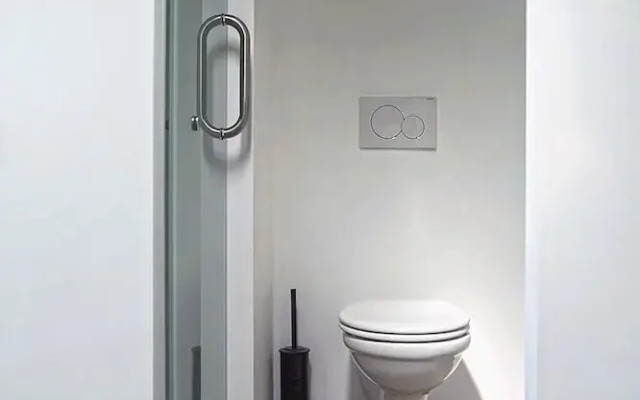 1n Student Hotel Camden - Students Only