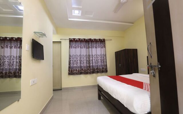OYO 12748 Govindpuram Apartment