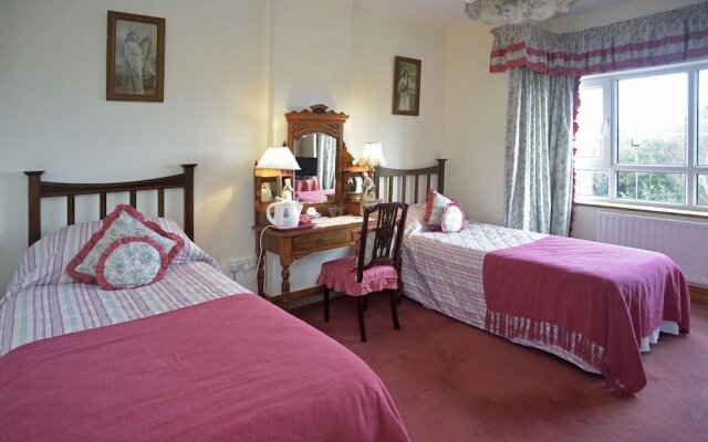 Moyglare Lodge Country House B&B