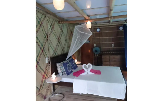 Paolyn Floating House Restaurant
