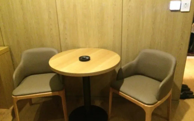 Hotel M Place