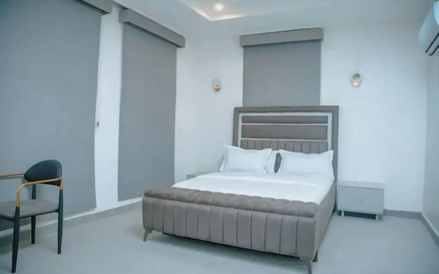 Sakasa Hotel and Suites