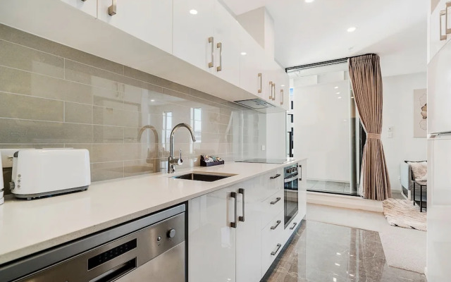 Ehome - 2 Bedroom Apartment on Airedale