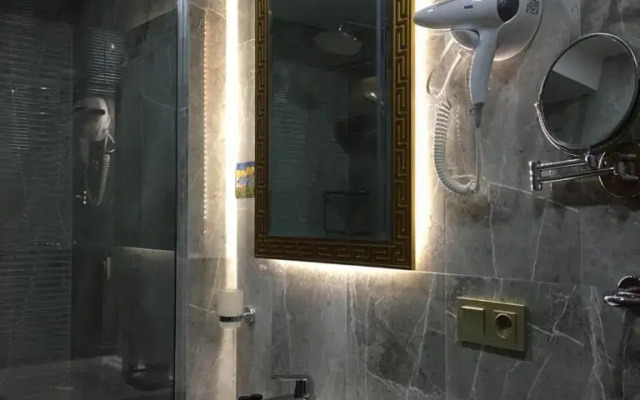 Mb Deluxe Suite