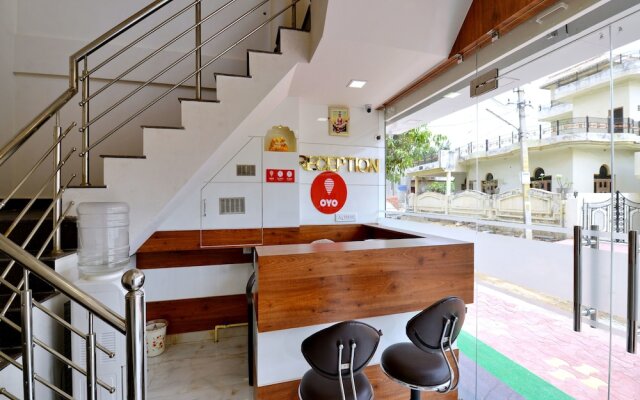 OYO 13860 Panchsheel Plaza