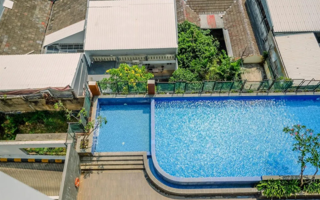 Comfortable And Restful 2Br Nifarro Park Apartment