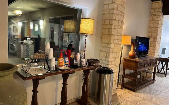 Motel 6 Junction, Texas - Llano River