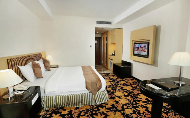 Rocky Plaza Hotel Padang