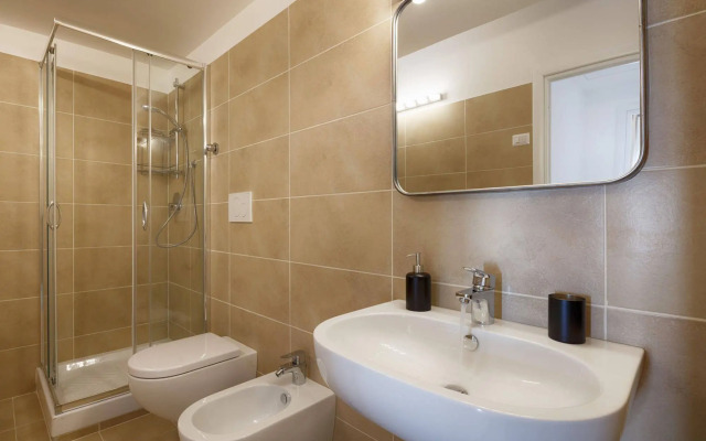 Home Town at Spanish Steps