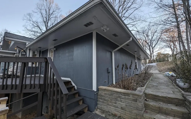 1303 Colony Dr Marietta - Full Home