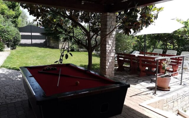 Appartment House Peresiji