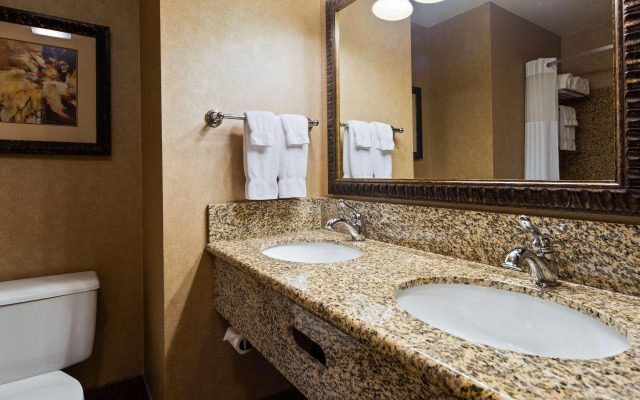 Lloyd Hotel Astoria Bayfront, an Ascend Collection Hotel