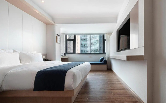 Homeinn Hotel (Chongqing Jiefangbei Area Hong Ya Dong)