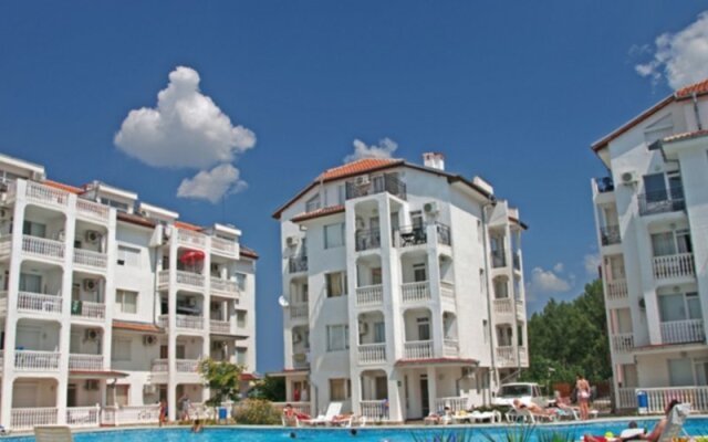 Bravo 5 Holiday Apartments