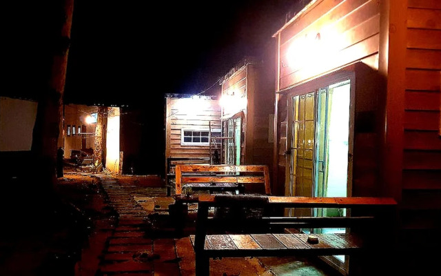 Bailan Hut Resort & Restaurant