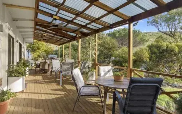 Sandy Feet Retreat - 13 Scenic View Drive