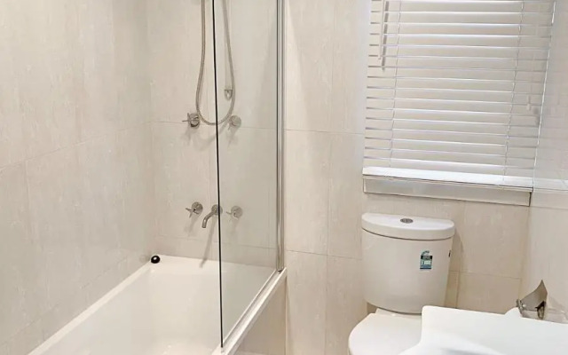 City Center - Modern 2-Bedroom Apartment