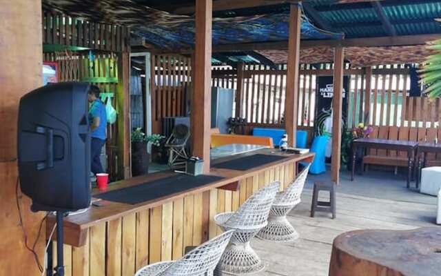 Hostal & Restaurante Bar Xtream
