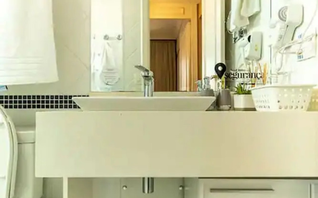 Kazanoah - Universe Flat