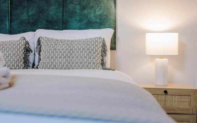 Host Apartments The Georgian Coach House 2