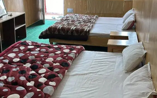 Goroomgo Anjali Homestay