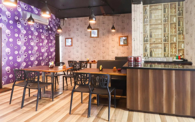 Hotel 7th Heaven by OYO Rooms