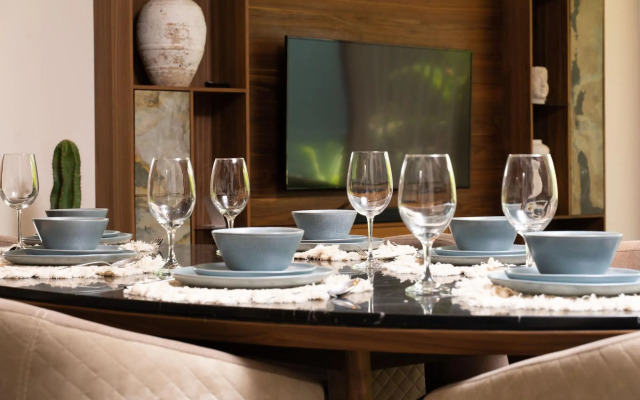Mistiq Luxury Condo