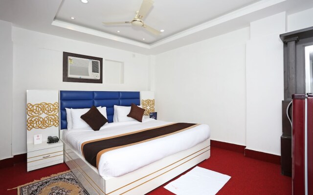 OYO 9855 Hotel Royal Suites