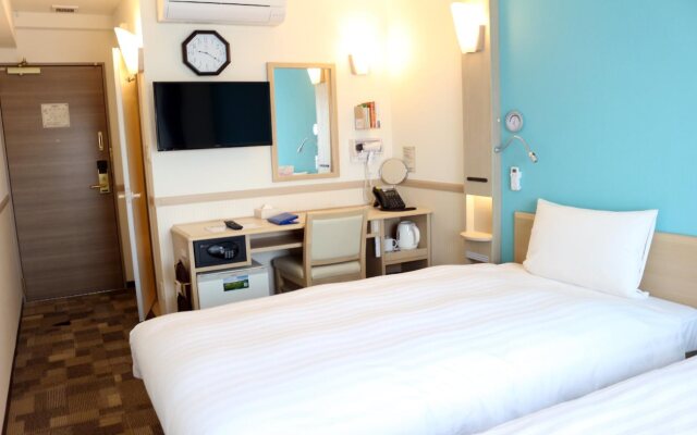 Toyoko Inn Osaka Kyobashi Sakuranomiya Hotel