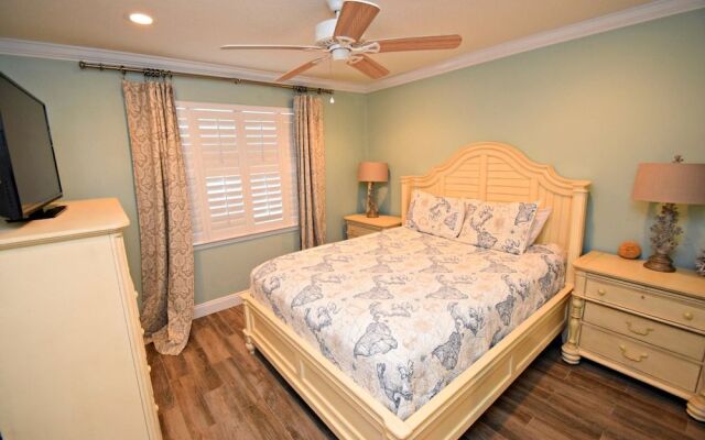 Lani Kai 227 by RedAwning