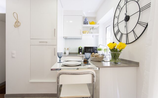 ALTIDO Trendy chic studio in Alfama, 4mins to Santo Estêvão Belvedere viewpoint