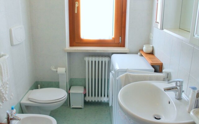 Amazing Holiday Home With Alluring Lake-view