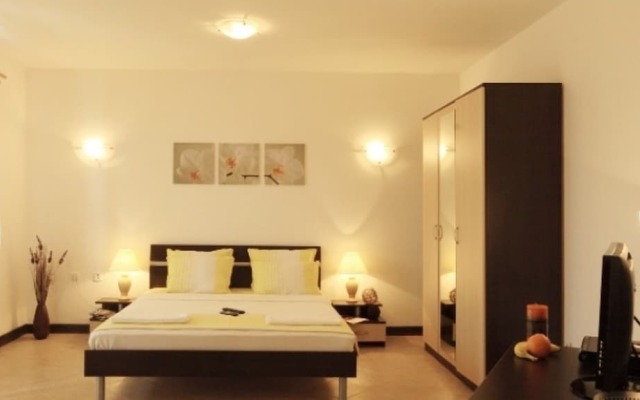 Pearl Apartments