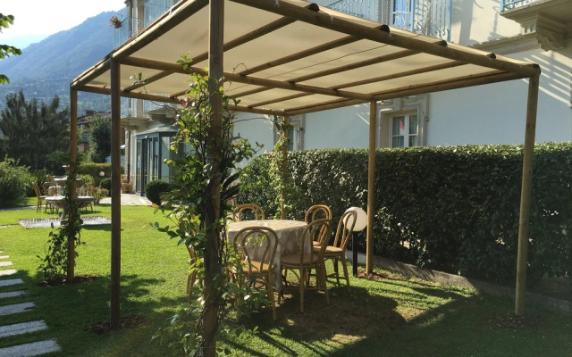 Hotel Lario