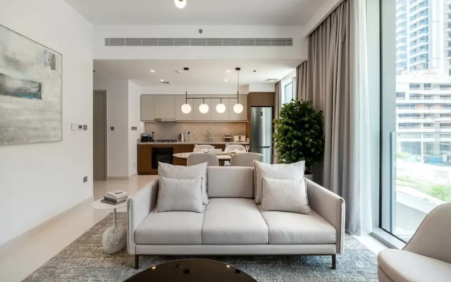 Chic 1BR in Emaar Beachfront