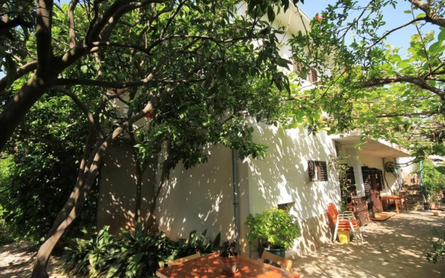 Apartments with a parking space Jelsa, Hvar - 8750