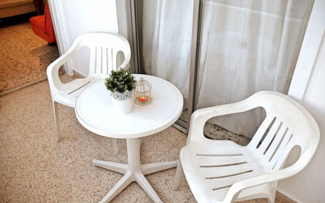 Napa Central Apartment