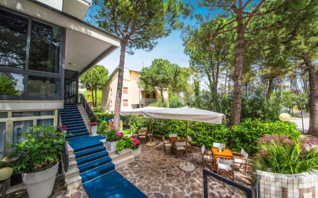 Renzo Hotel